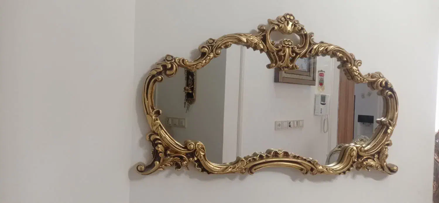 اینه|آینه|مشهد, حجت|دیوار