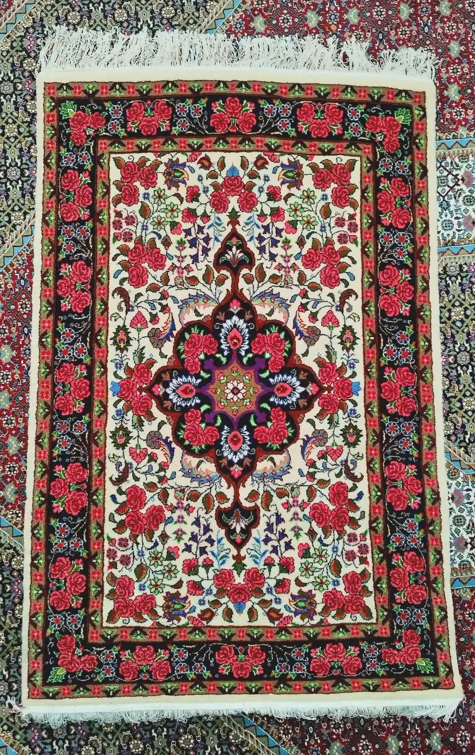 فرش دستباف گلسرخ|فرش|سنقر, |دیوار