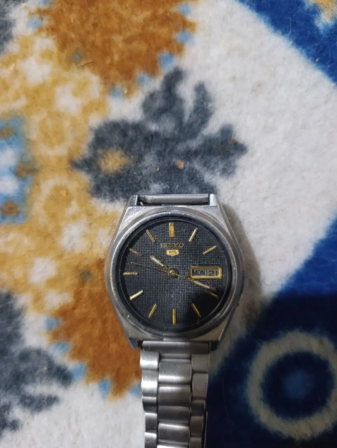 ساعت سیکو پنج|ساعت|شبانکاره, |دیوار