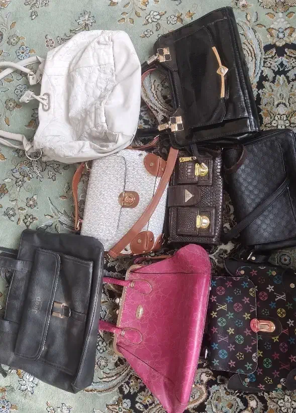 کیف|کیف، کفش، کمربند|بیرجند, |دیوار