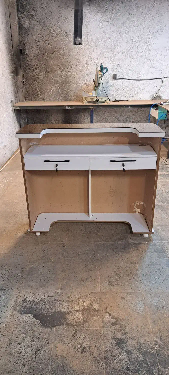 میز کانتر منهنی|مبلمان اداری|فردیس, شهرک اسکویی|دیوار