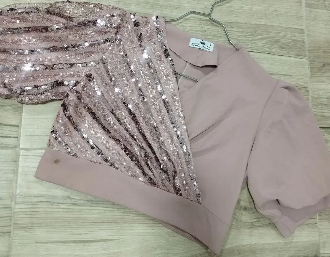 شومیز نو|لباس|قم, پشت انبار نفت|دیوار