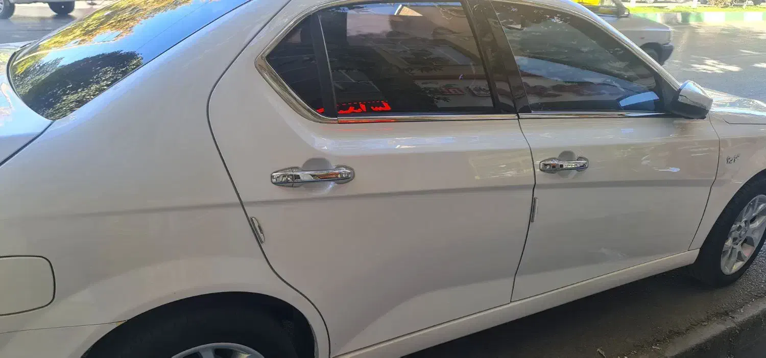 دناپلاس توربو اتومات آبشنال ۱۴۰۳سفید کارکرده ۴۶۰۰۰|خودرو سواری و وانت|بروجرد, |دیوار