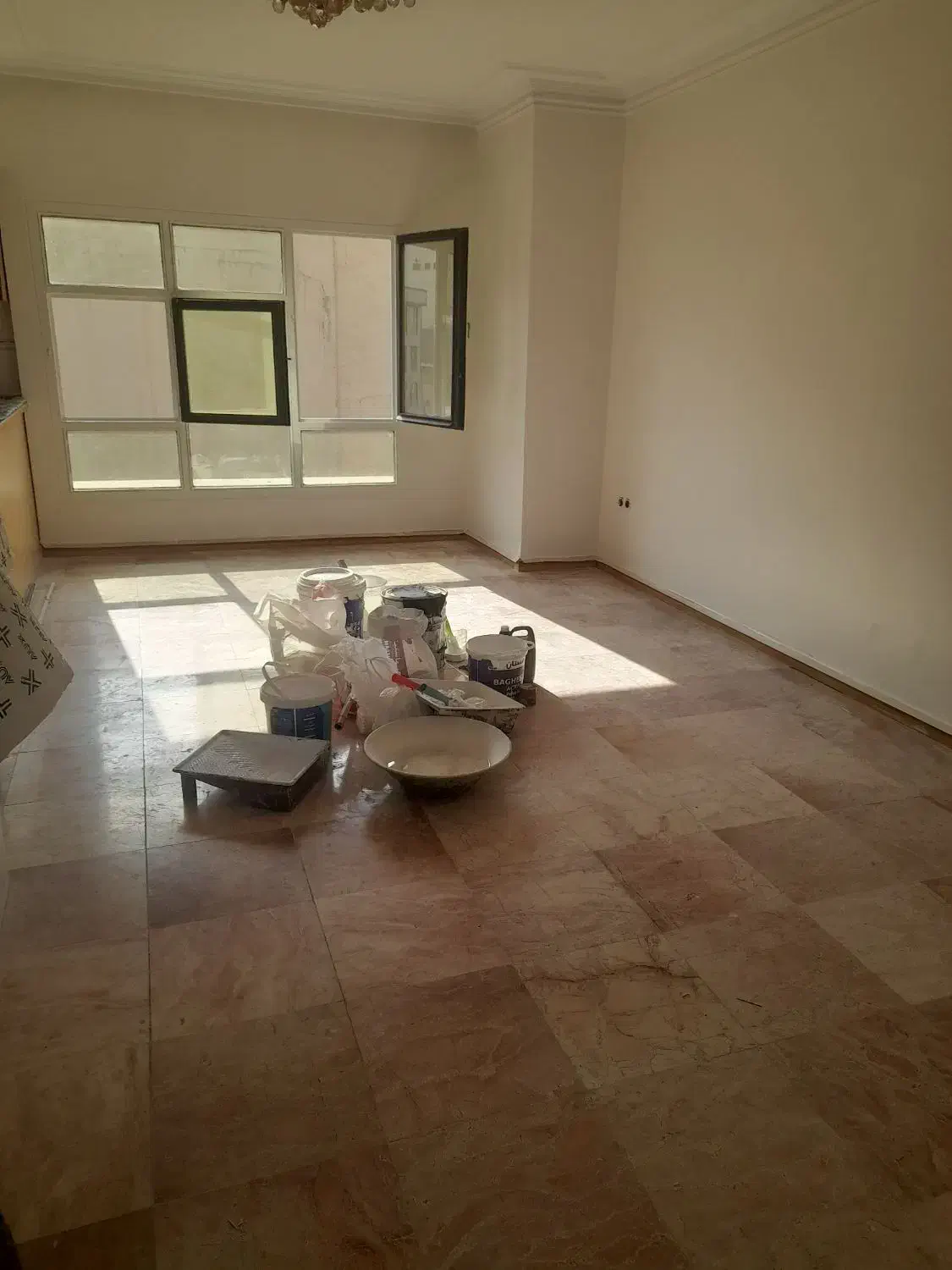 92 متر سالن پرده خور/کمالی شرقی*سعیدی*