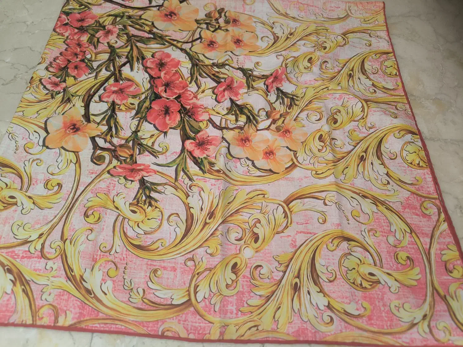 تعدادی روسری و شال|لباس|تهران, ائمه اطهار|دیوار