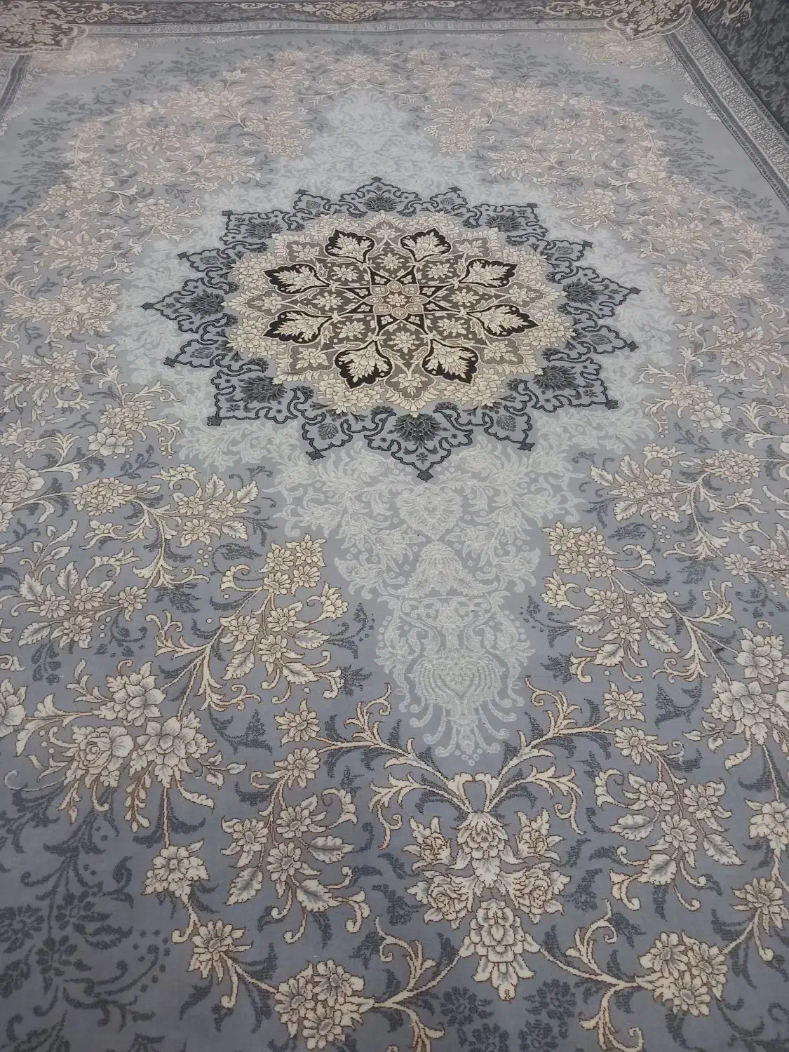 فرش ۱۲ متری نو۷۰۰ شانه|فرش|خمینی‌شهر, |دیوار