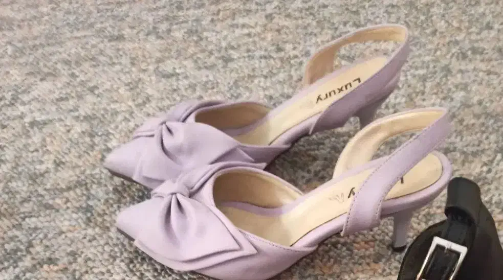 کفش|کیف، کفش، کمربند|رامهرمز, |دیوار