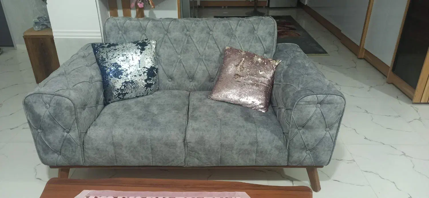 مبل هفت نفره چستر|مبلمان خانگی و میز عسلی|شیراز, نیستان|دیوار