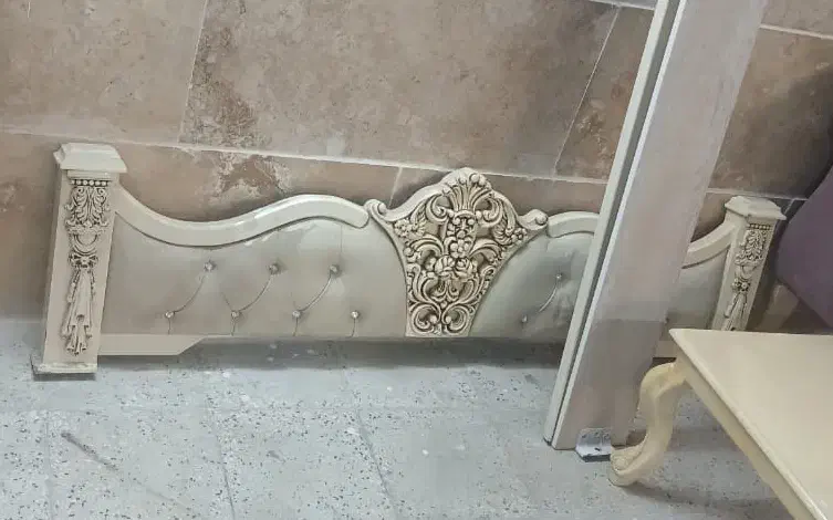 تخت خواب ۲ نفره جک دار به همراه میز آرایش|تخت و سرویس خواب|پاکدشت, پاکدشت (مامازند)|دیوار