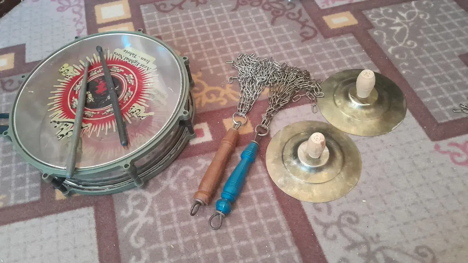 طبل و سنچ و زنجیر محرمی|درام و پرکاشن|همدان, |دیوار