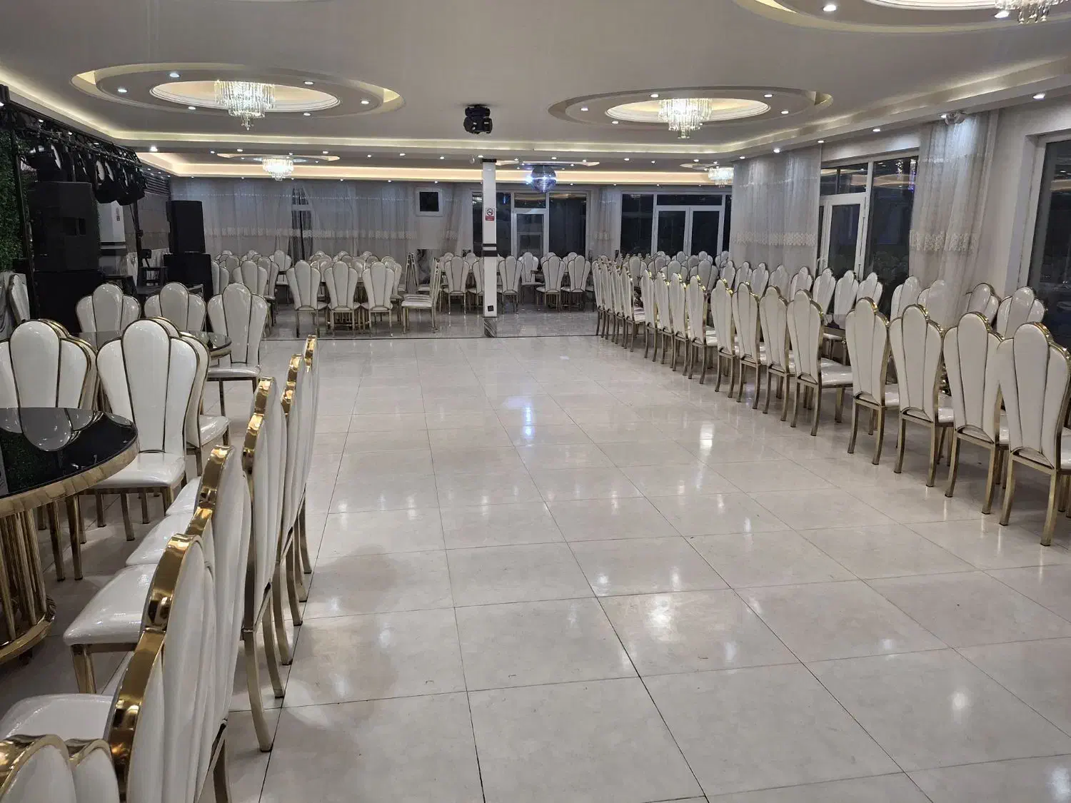 اجاره باغ تالار برای مراسمات|اجارهٔ کوتاه‌مدت ویلا و باغ|تبریز, |دیوار