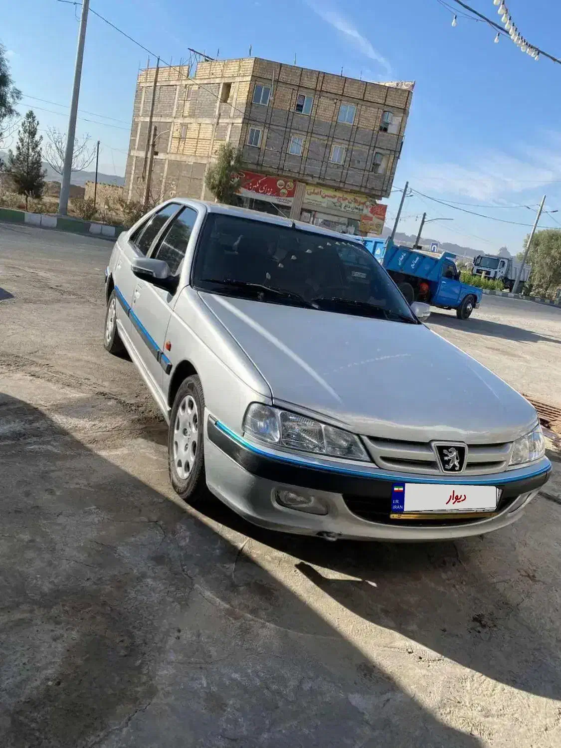 پژو پارس نقره ای|خودرو سواری و وانت|قم, جمکران|دیوار