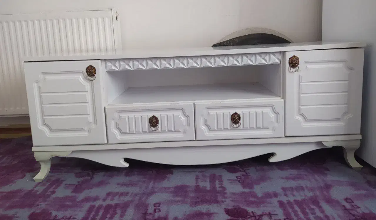 میز تلویزیون سالم در حد نو مناسبت 50 اینچ|میز تلویزیون|ملارد, |دیوار