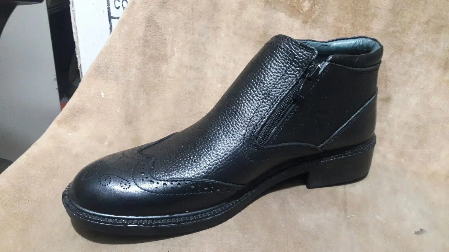 نیم بوت هشترگ چرم گاوی 40.43.مانده عسلی هم 41 دارم|کیف، کفش، کمربند|تبریز, |دیوار