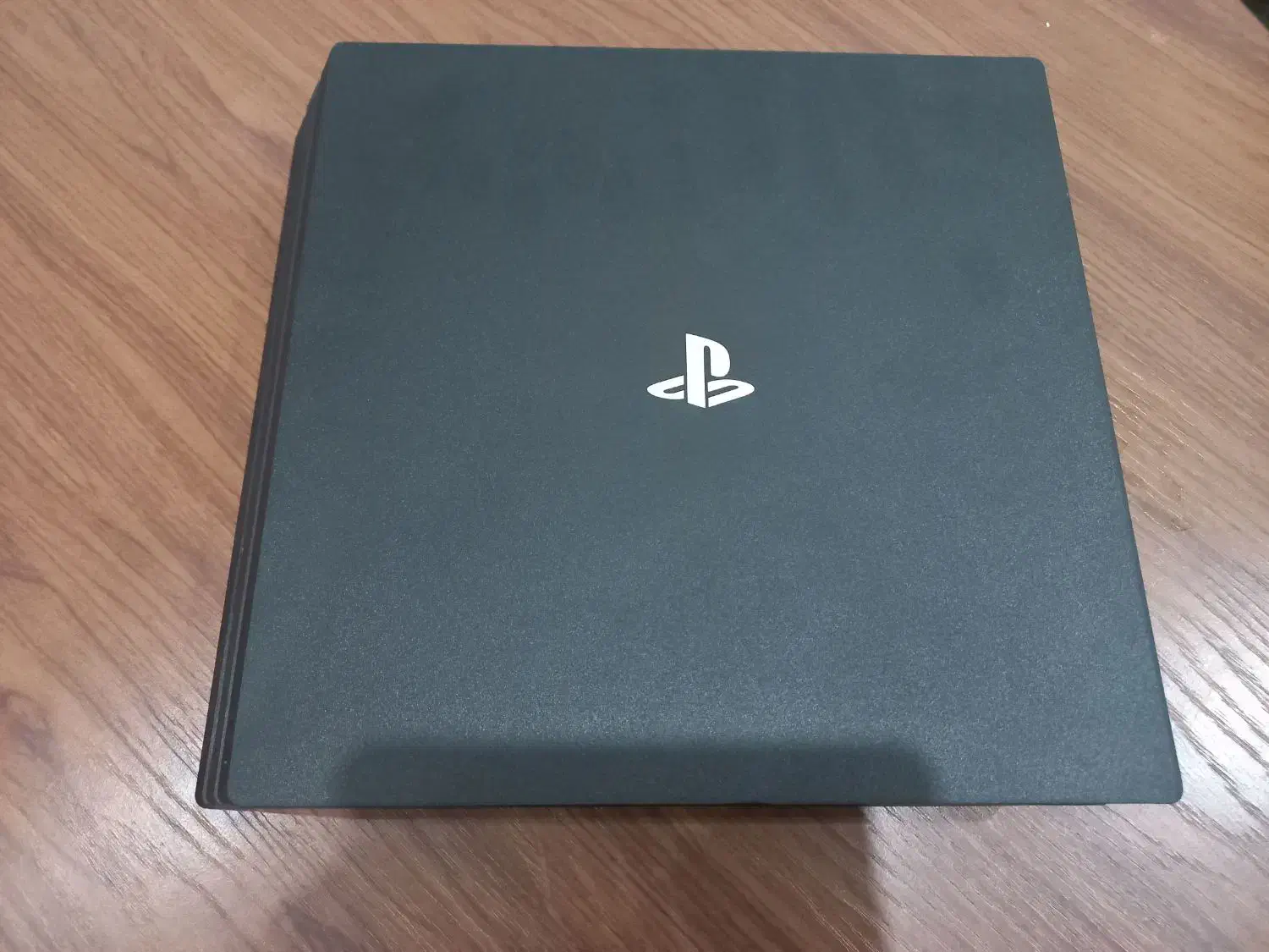 ps4 pro دو دسته به همراه پایه خنک کننده و شارژر|کنسول، بازی ویدئویی و آنلاین|کرج, گوهردشت|دیوار