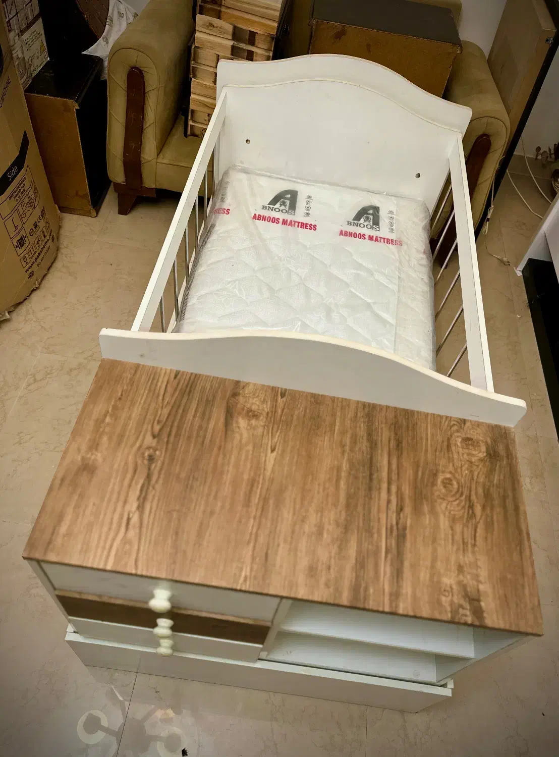 تخت خواب نوزادی،نوجوانی|تخت و سرویس خواب|هشتگرد, فاز ۱ مهستان|دیوار