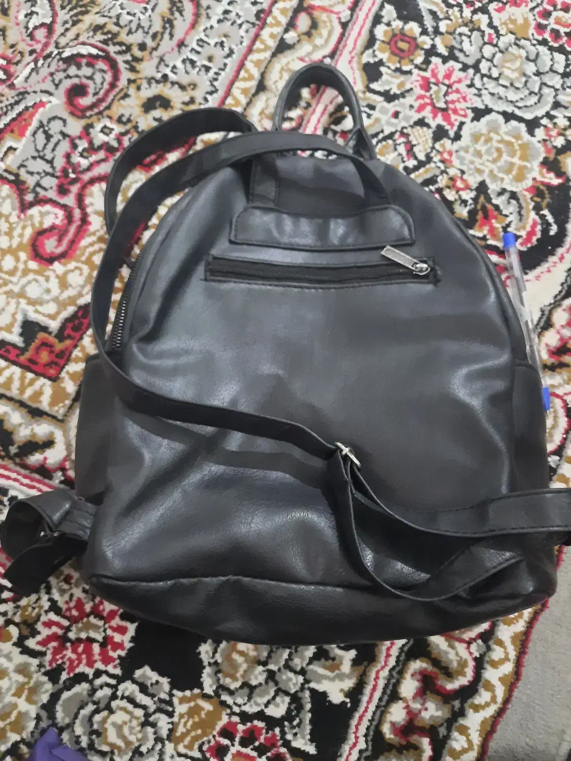 کیف مشکی|کیف، کفش، کمربند|کاشان, شاهد|دیوار