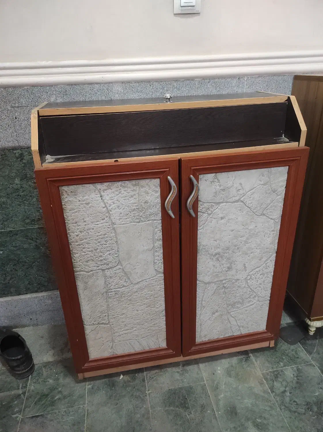 جاکفشی|جاکفشی، کمد، دراور|زاهدان, |دیوار