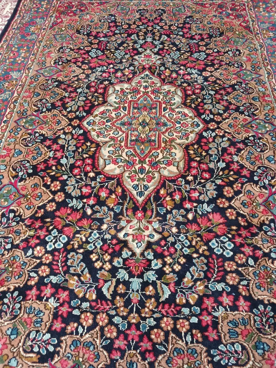 قالی دستباف ۶متری کرمانی|فرش|کرمان, |دیوار