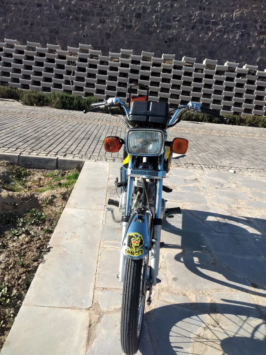 هندا125|موتورسیکلت|پرند, فاز ۳|دیوار