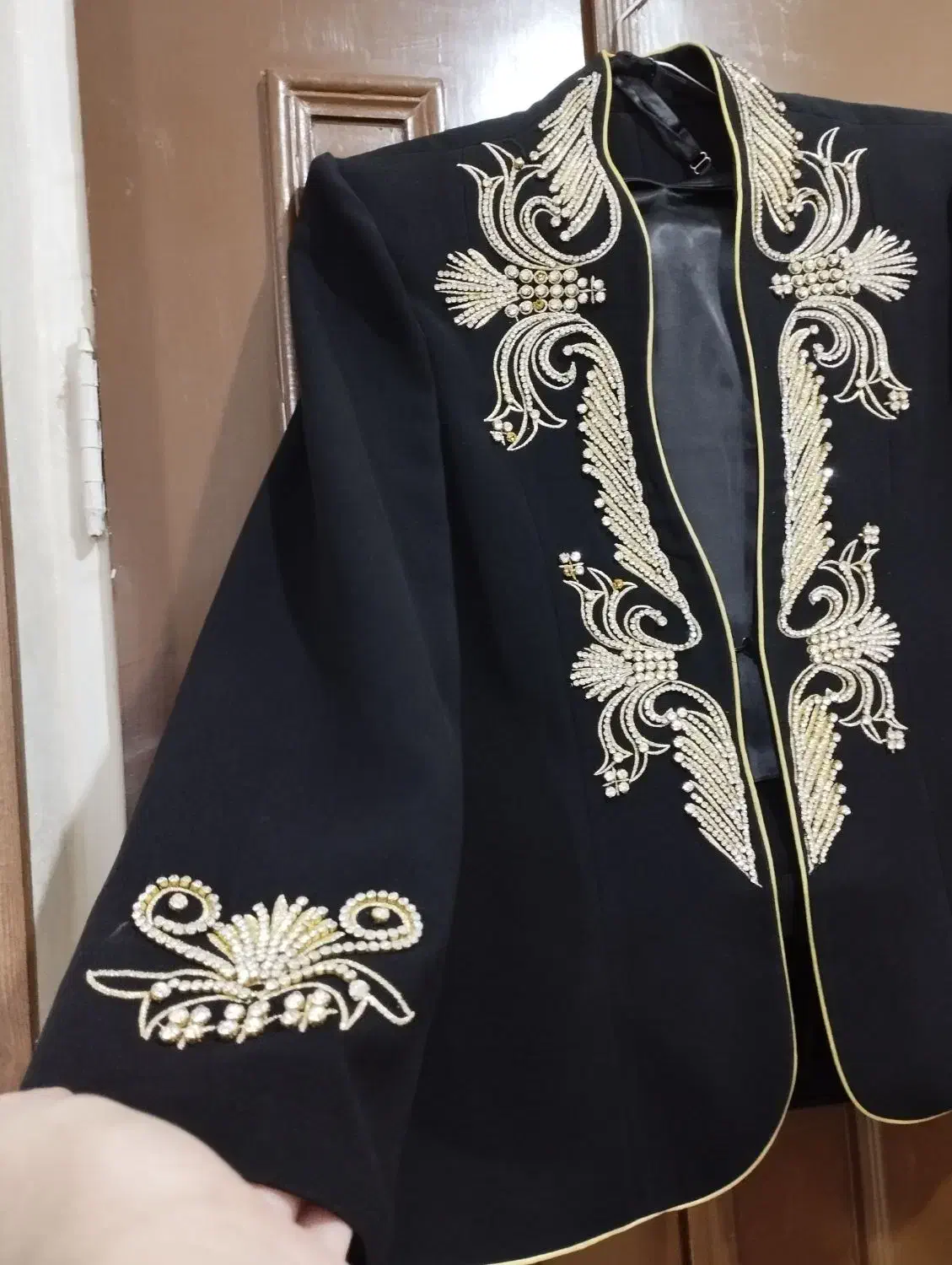 کت و دامن ،سنگ دوزی|لباس|الوند, |دیوار