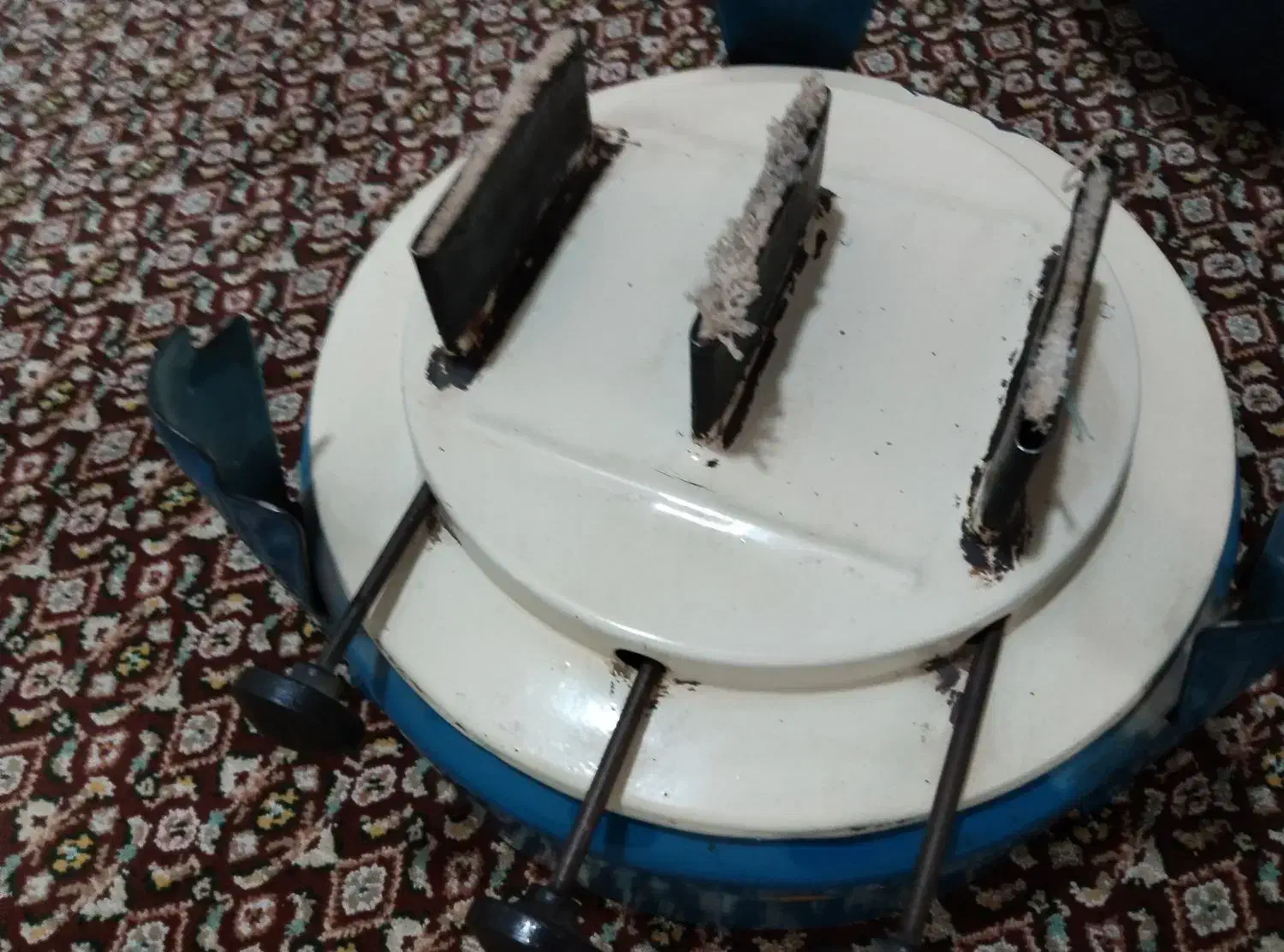 چراغ|کلکسیون اشیاء عتیقه|قم, باجک دو|دیوار