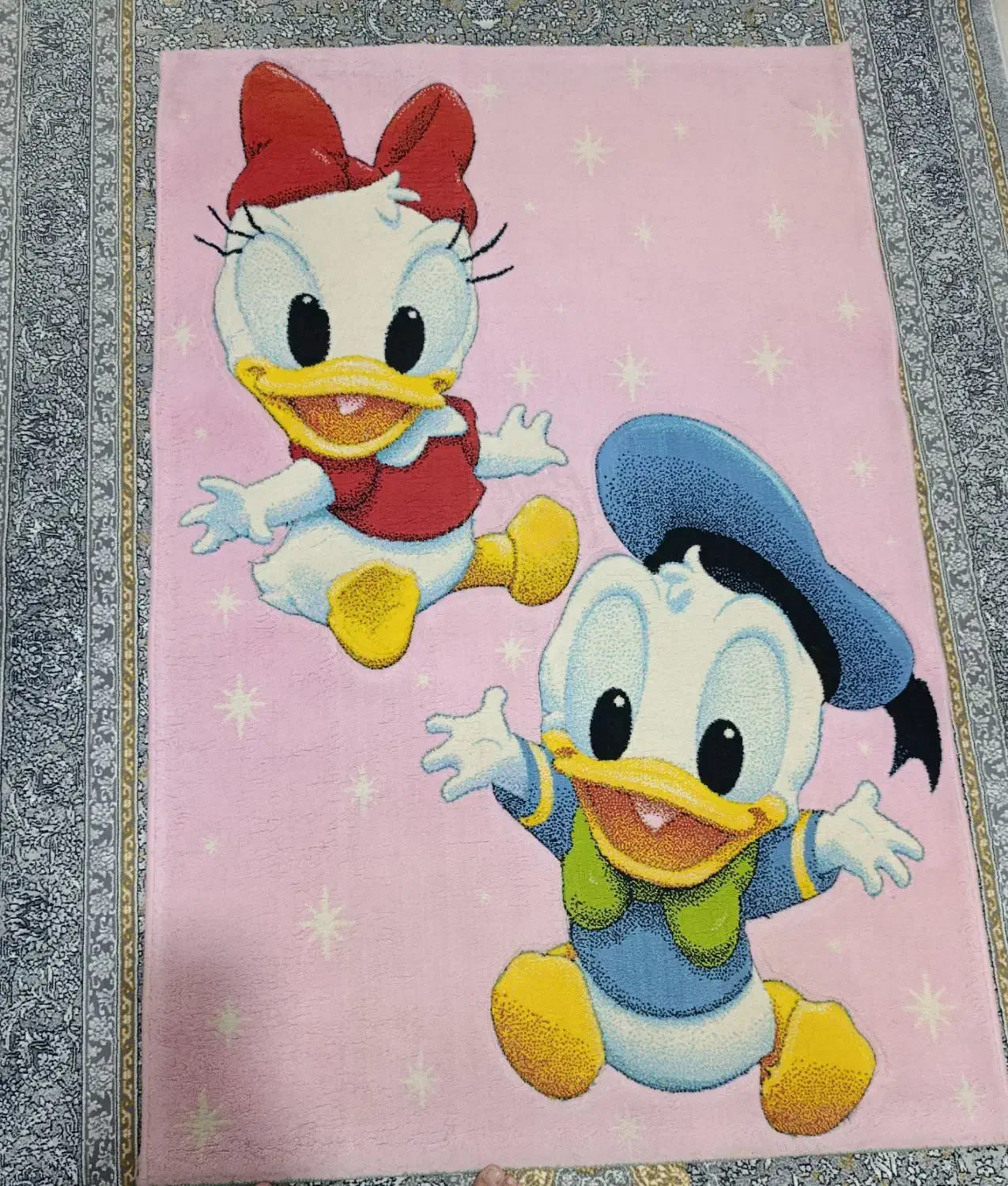 فرش اتاق کودک|فرش|رباط‌کریم, رباط‌کریم|دیوار