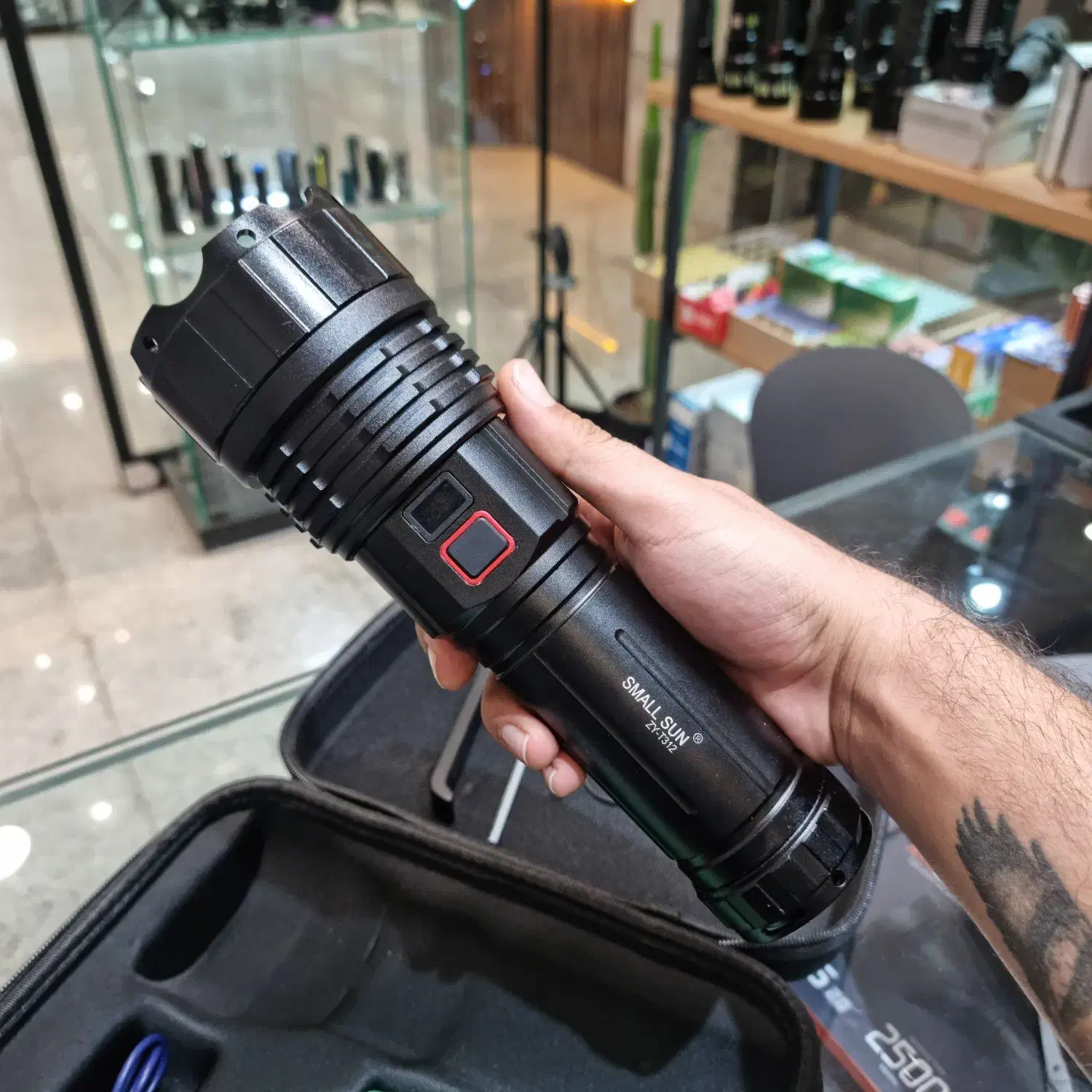 چراغ قوه دور برد زوم دار جدید اسمال سان مدل t312|کوهنوردی و کمپینگ|تهران, لاله زار|دیوار