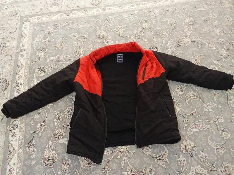 کاپشن|لباس|کوهدشت, |دیوار