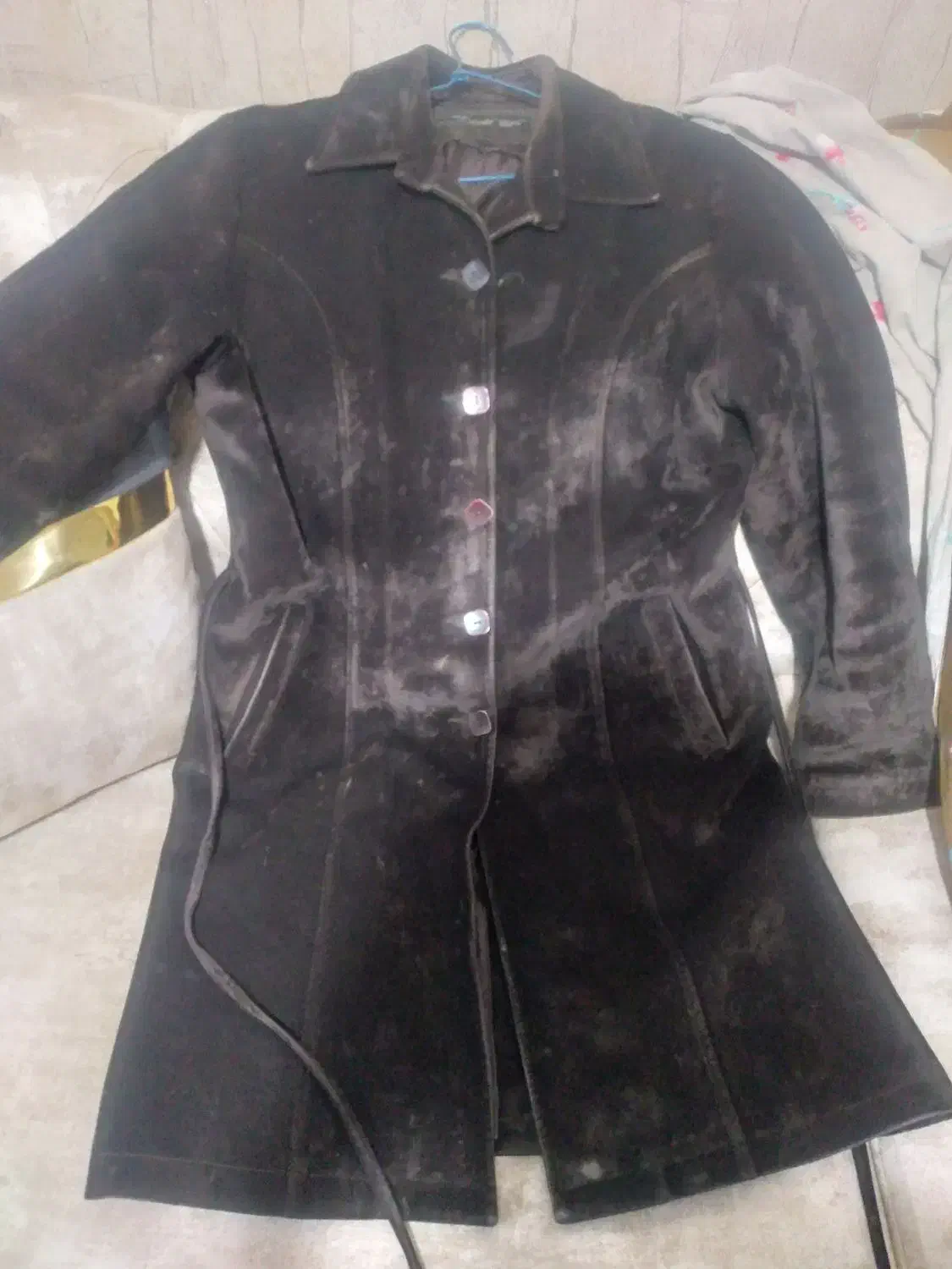 کت زنانه|لباس|اندیشه, اندیشه فاز ۱|دیوار