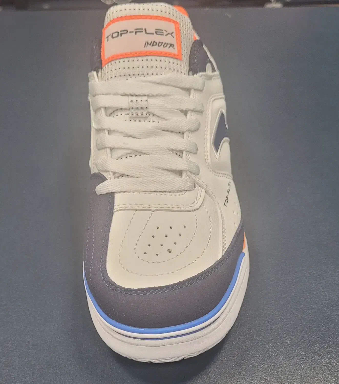 کتونی فوتسال جوما|کیف، کفش، کمربند|رشت, کاکتوس|دیوار