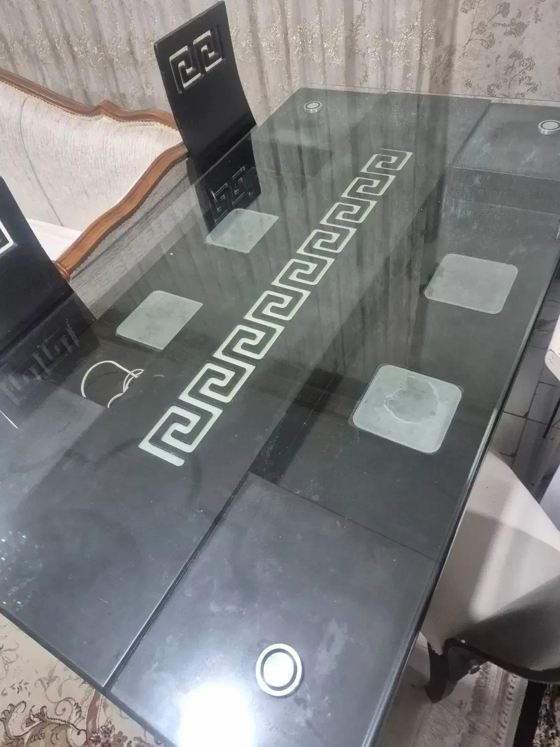 میز نهار خوری|میز و صندلی غذاخوری|لاهیجان, کوی آزادگان|دیوار