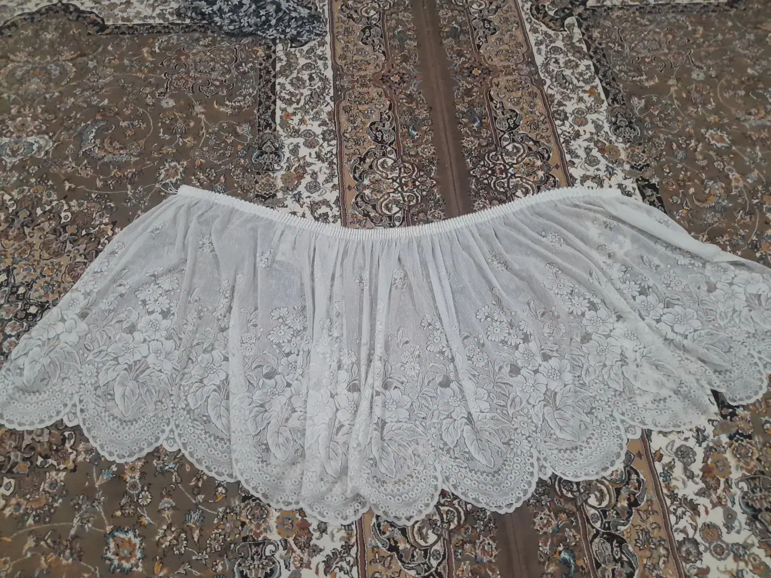 تعدادی پرده و رو پشتی|پرده، رانر، رومیزی|سرپل ذهاب, |دیوار