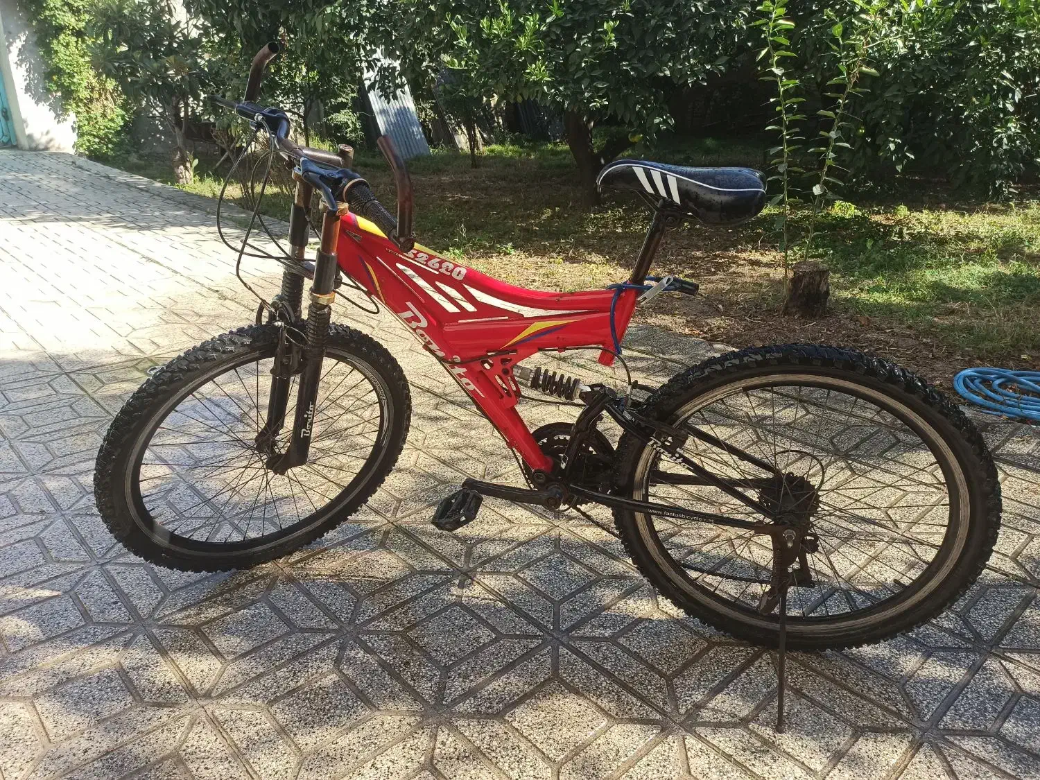 دوچرخه بونیتو سایز ۲۶|دوچرخه، اسکیت، اسکوتر|نکا, |دیوار