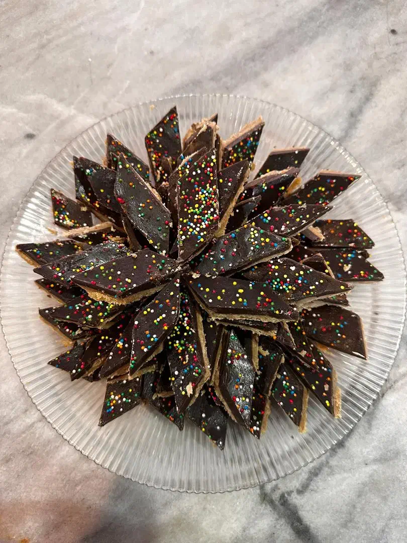 حلوا دو رنگ|خوردنی و آشامیدنی|رباط‌کریم, رباط‌کریم|دیوار