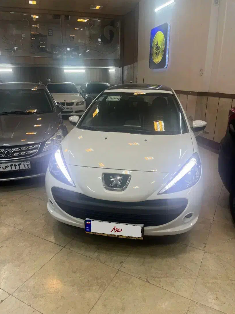 ۲۰۷ پانا دنده‌ای ارتقایافته ۱۴۰۲|خودرو سواری و وانت|مشهد, دانشجو|دیوار