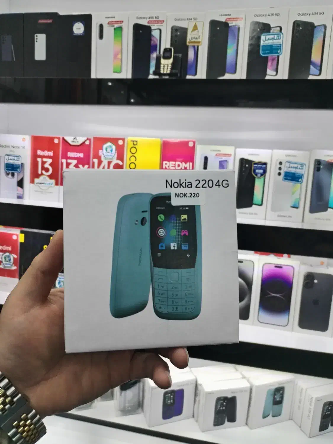 فروش نوکیا ساده 220دوربین دار اقسط بدون پیش پرداخت|موبایل|اصفهان, شهرک امام خمینی|دیوار