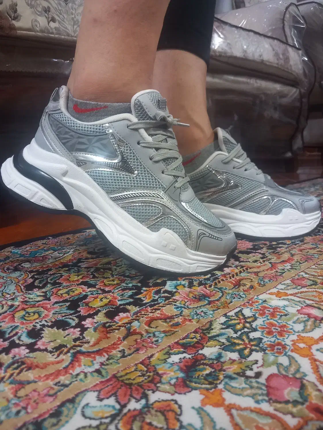 کتونی اورجینال سایز ۳۹ اصلی فقط جفتی ۷۰۰هزار|کیف، کفش، کمربند|اسلامشهر, شهرک لاله|دیوار