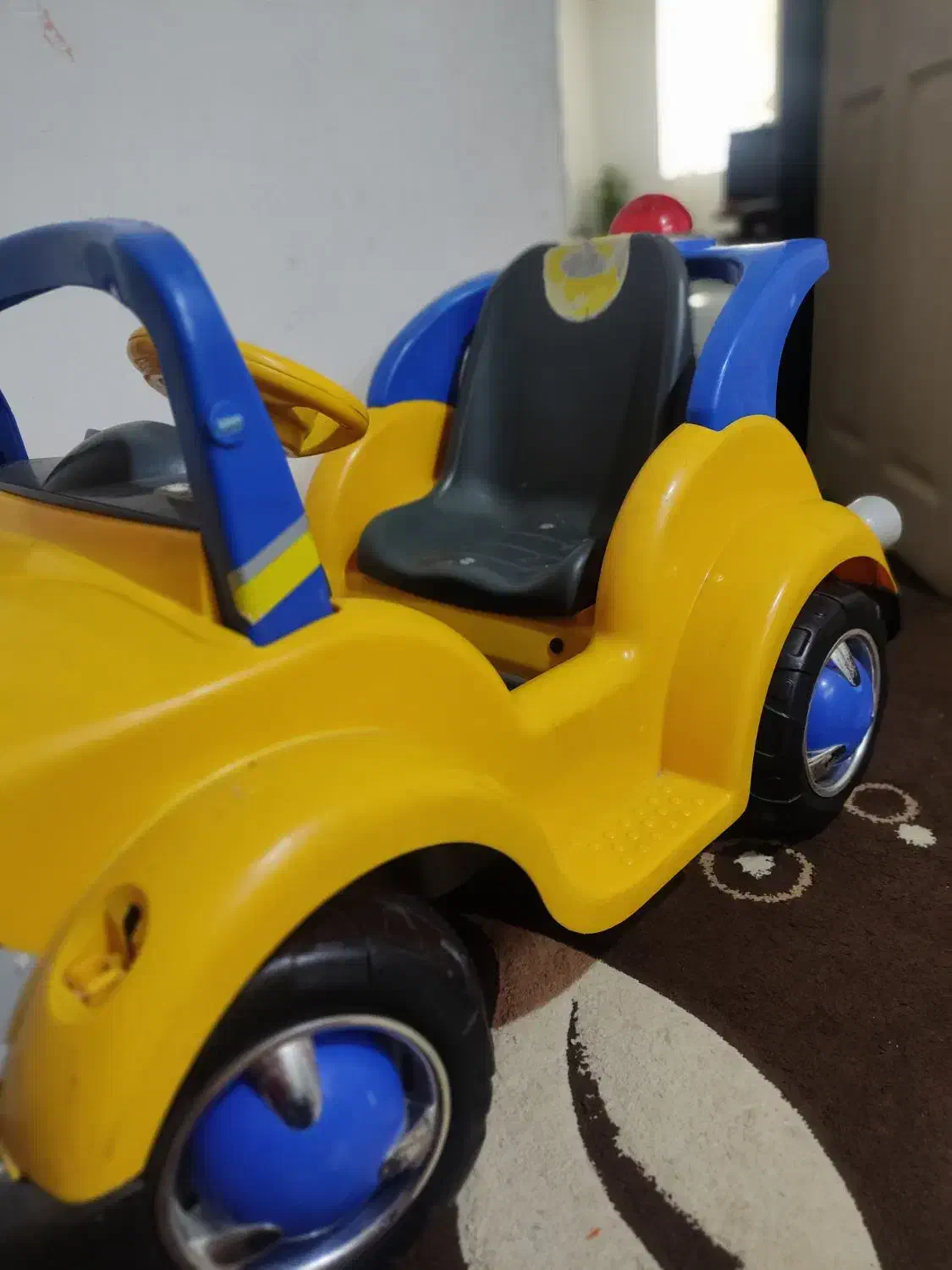 ماشین شارژی|اسباب‌بازی بچه|قروه, |دیوار