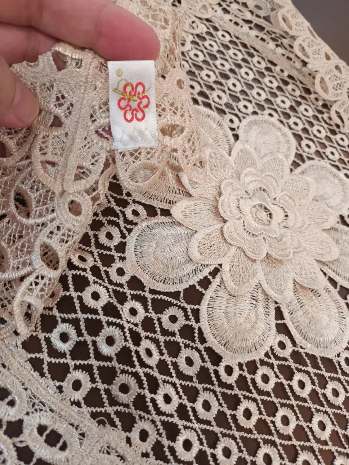 رومیزی جلو مبلی و دو عدد عسلی ابریشمی نو|پرده، رانر، رومیزی|تهران, جردن|دیوار