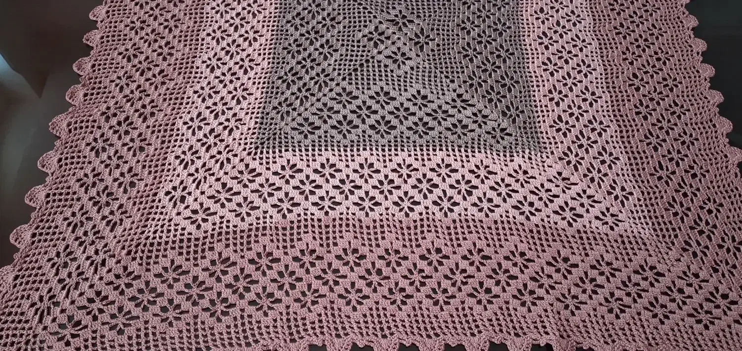 رومیزی قلاب بافی با نخ مرسریزه|پرده، رانر، رومیزی|رشت, جانبازان|دیوار