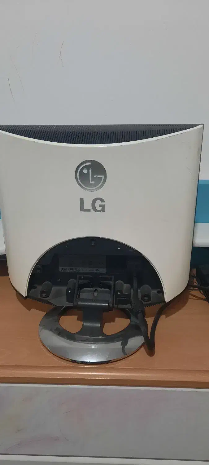 مانیتور کامپیوتر|قطعات و لوازم جانبی رایانه|اشتهارد, |دیوار