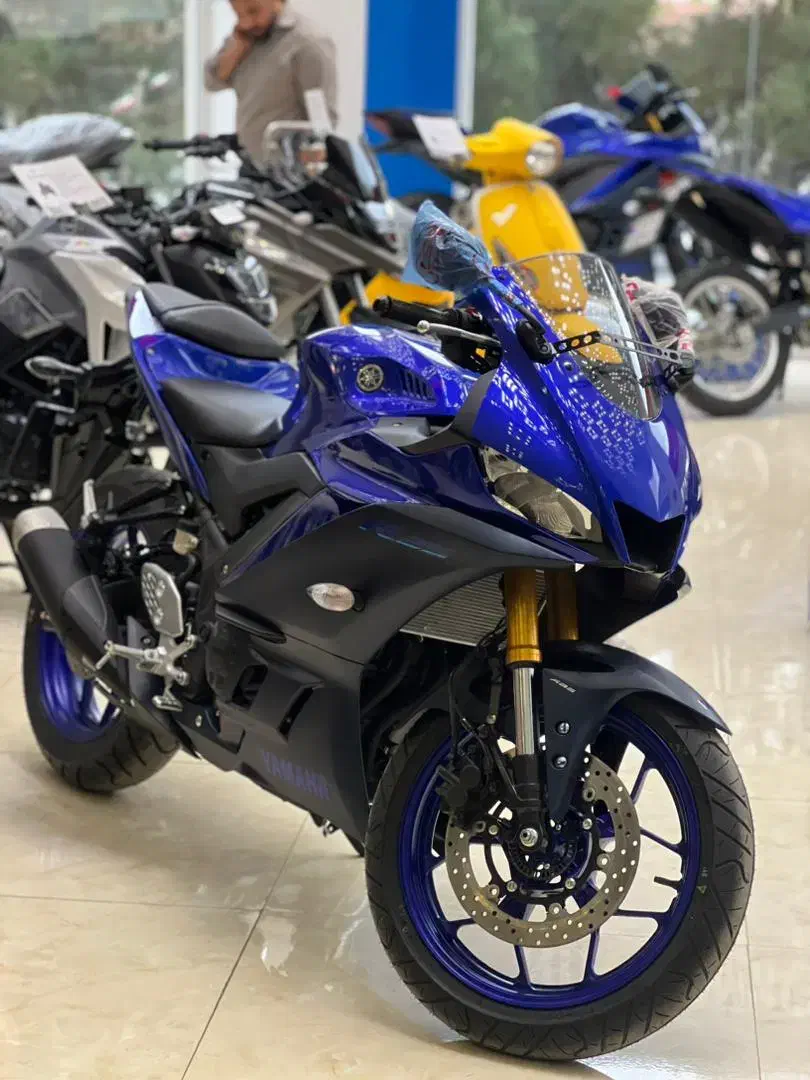 R25 خشک 1402|موتورسیکلت|قم, شهید رجایی|دیوار