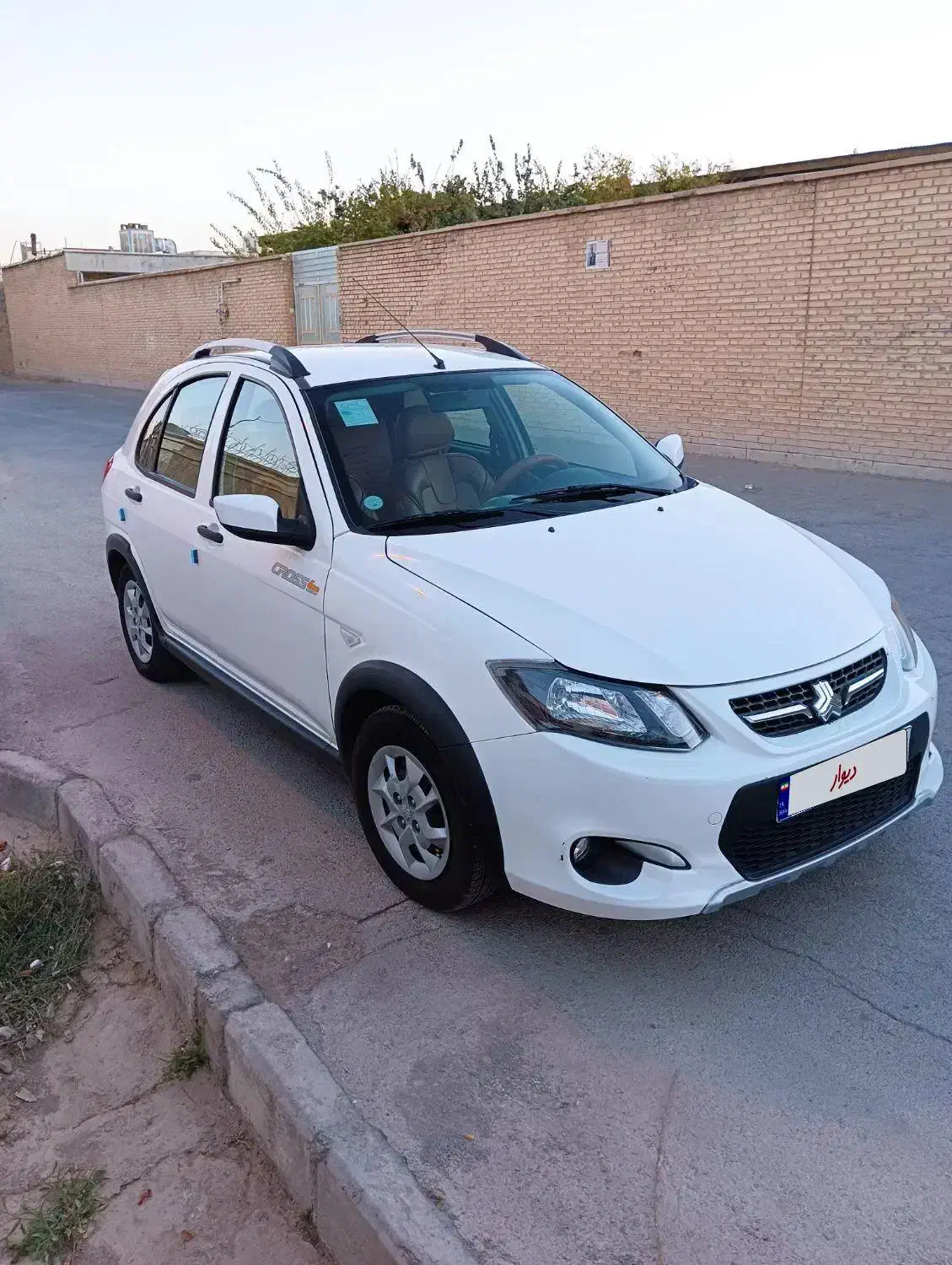 کوییک 1400 پارس خودرویی|خودرو سواری و وانت|آباده, |دیوار