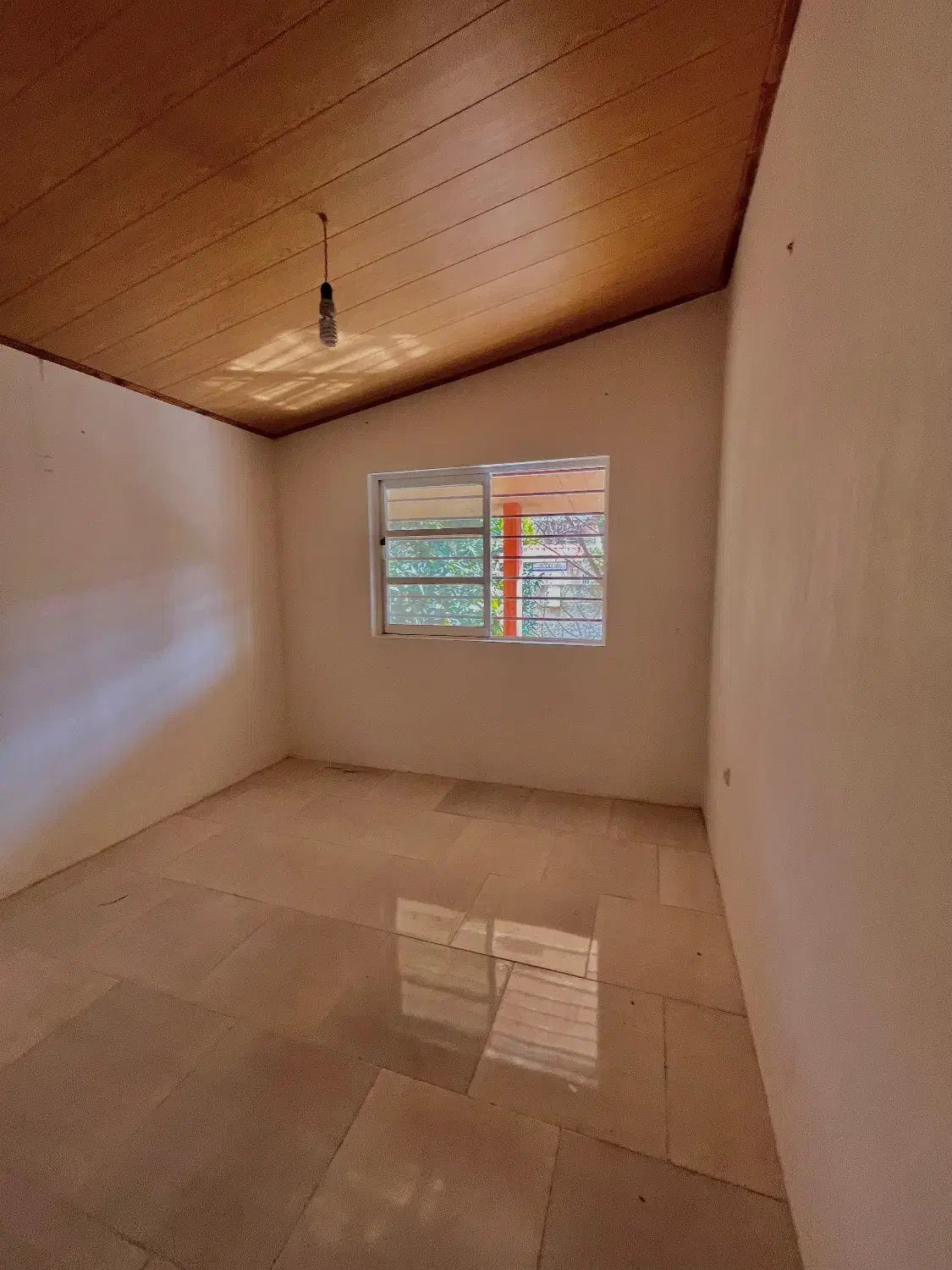 ویلا باغ ۲۲۰ متر زمین ۲ خواب با سند و انشعابات|فروش خانه و ویلا|چمستان, |دیوار