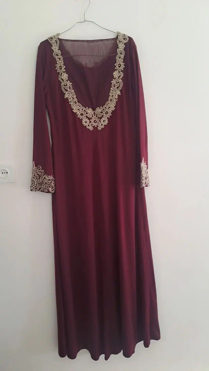 جفت لباس ۱۰۰۰ لباس ها کامل تمیز وسالم|لباس|بومهن, |دیوار