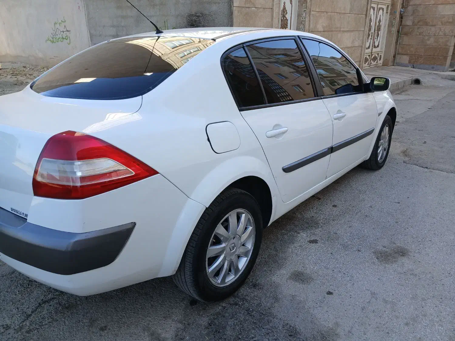 مگان ۲۰۰۰ مدل ۹۱ اتومات|خودرو سواری و وانت|همدان, |دیوار