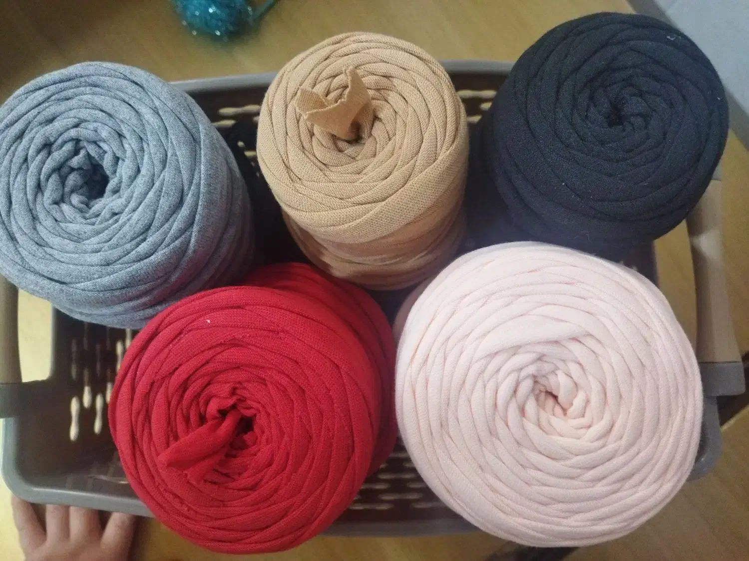 کاموا و تریکو|لوازم خیاطی و بافتنی|قم, نیروگاه|دیوار