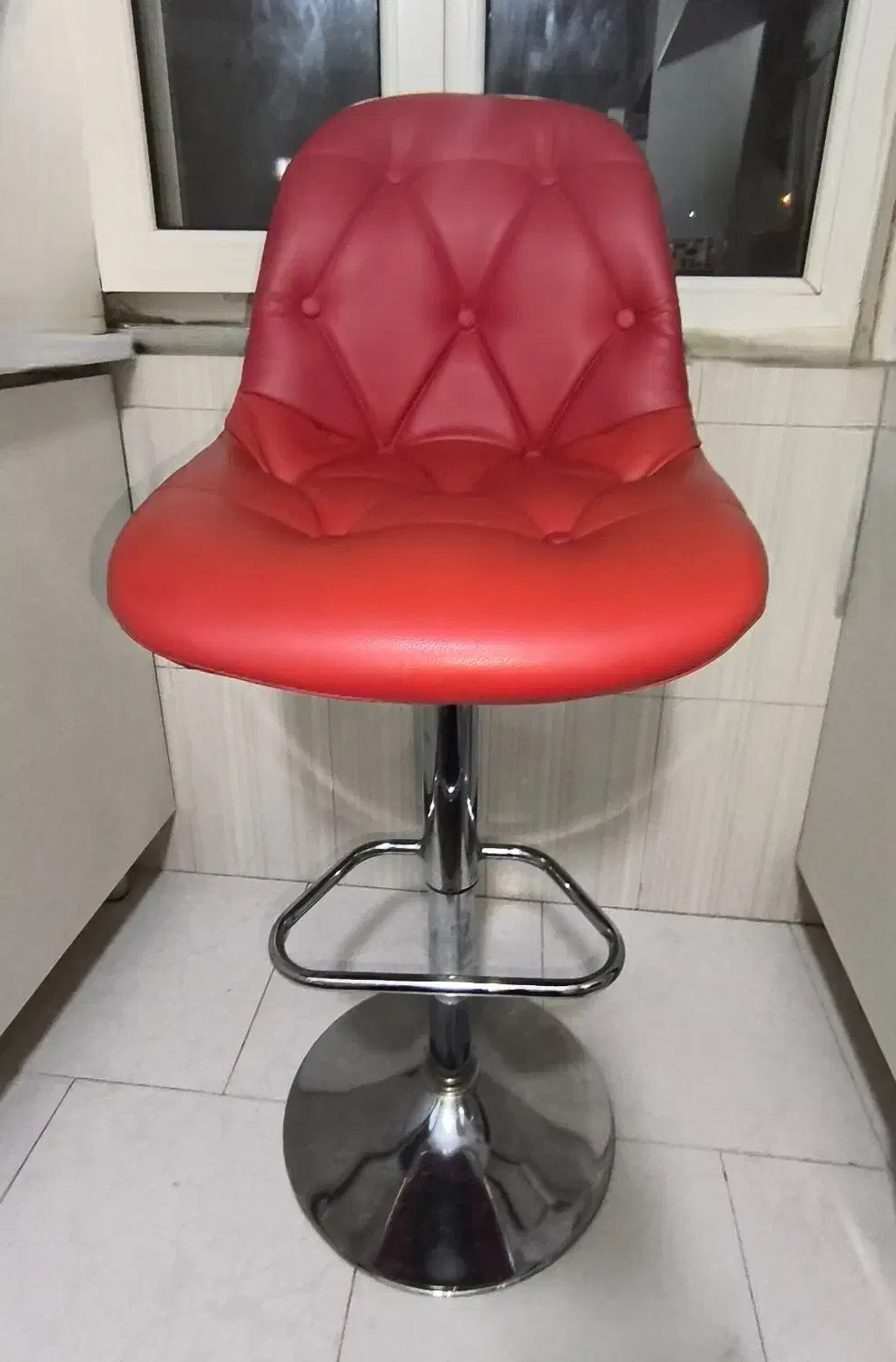 صندلی گردان|صندلی و نیمکت|هشتگرد, فاز ۷ مهستان|دیوار