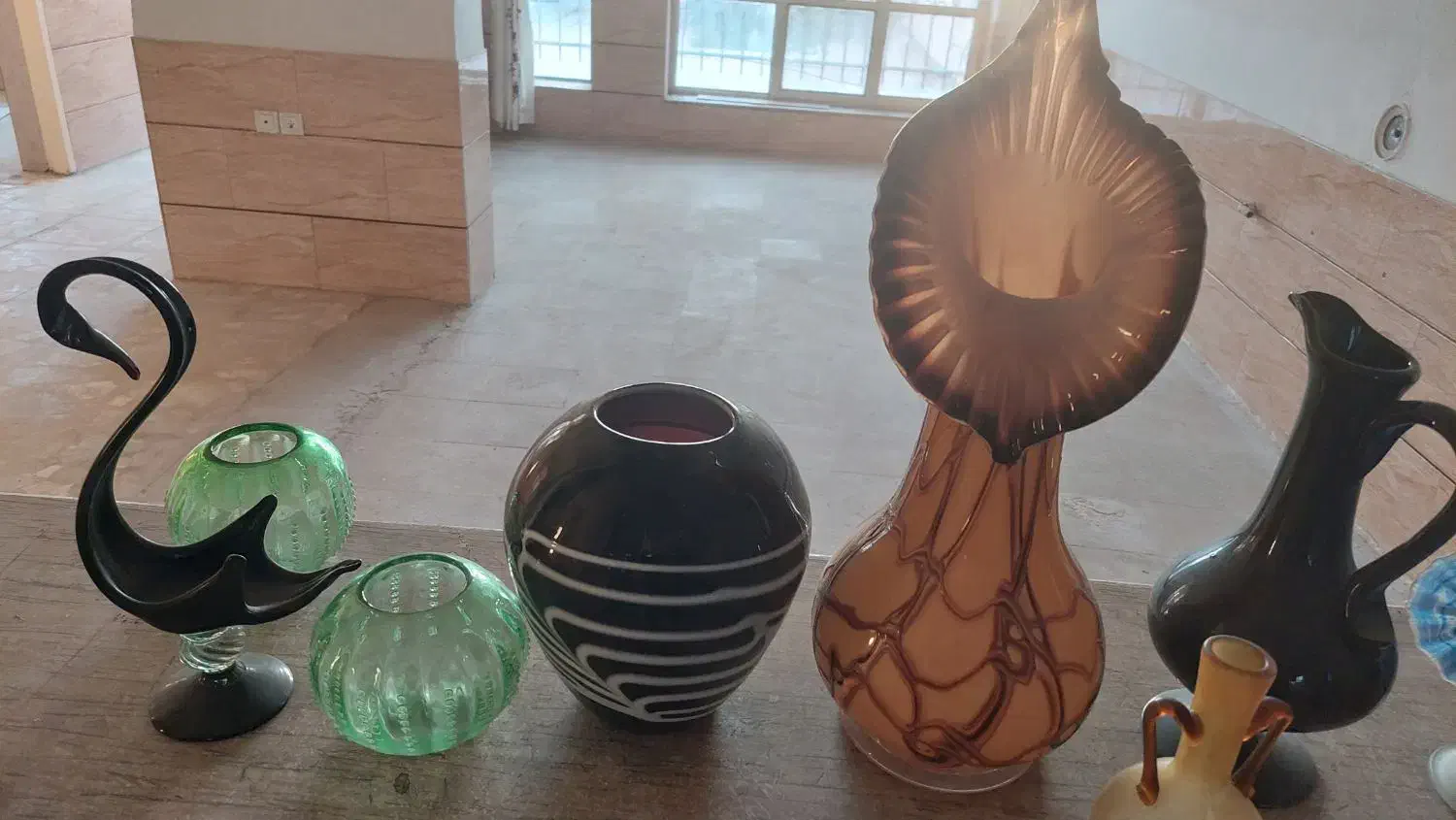 فروش تعدادی وسایل شخصی|صنایع دستی و سایر لوازم تزئینی|شیراز, شاهچراغ|دیوار